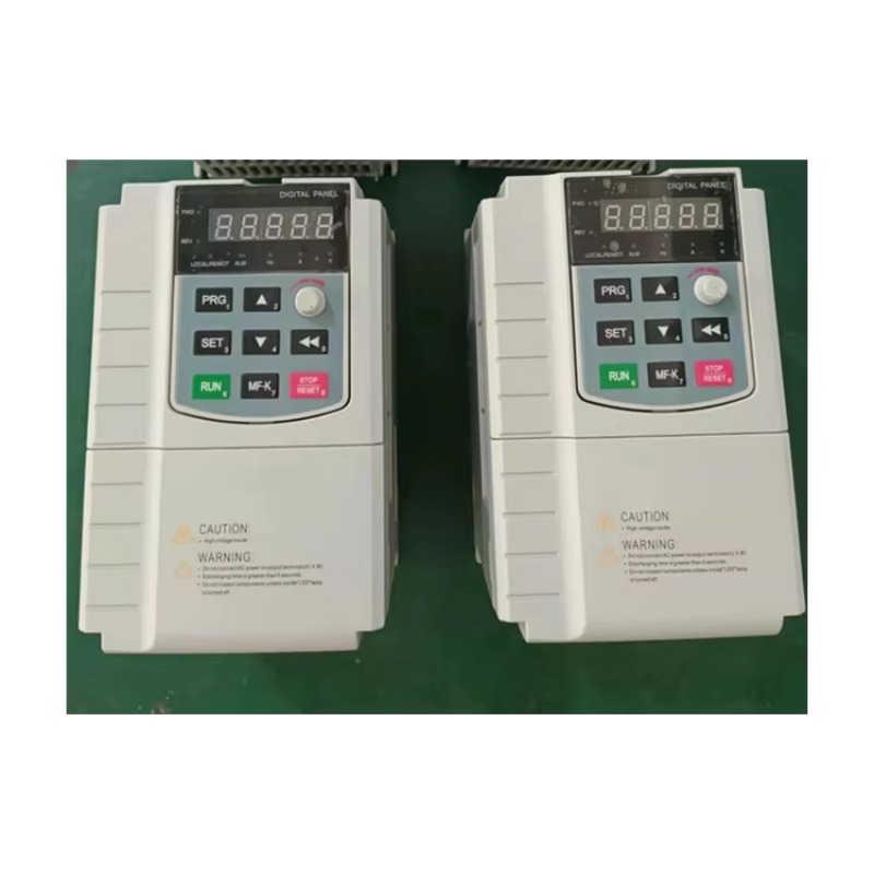 高MPPT小型電力1馬力2馬力3馬力5馬力10馬力220V3 - Solar Water Pump のレビューと価格